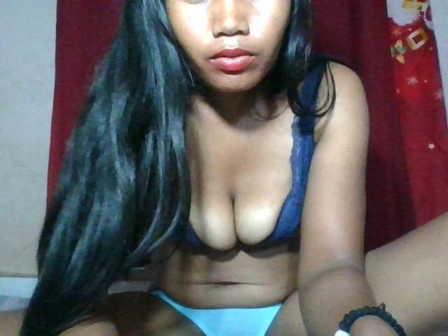 Keziah34 live cam on BongaCams
