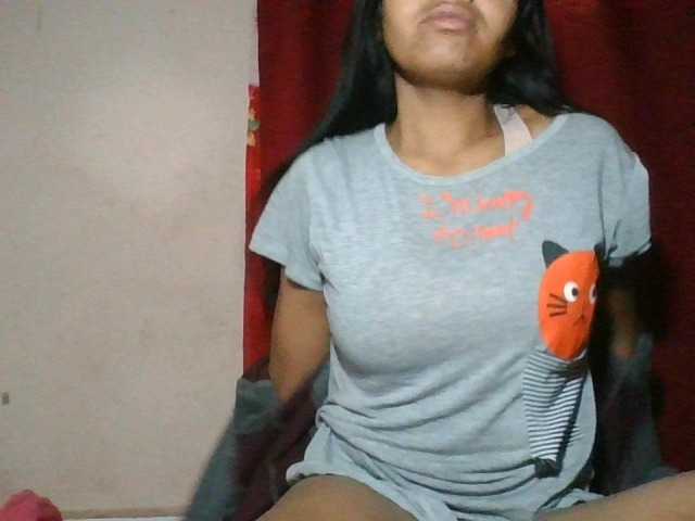 Keziah34 live cam