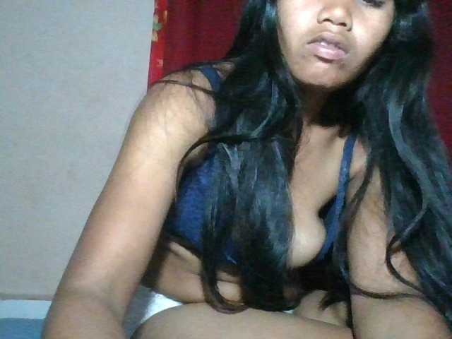 Keziah34 live cam on BongaCams