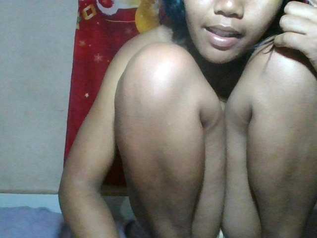 Keziah34 live cam on BongaCams