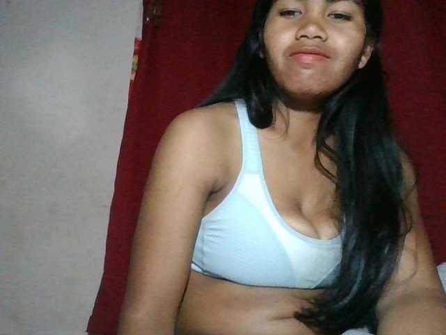 Keziah34 live cam on BongaCams