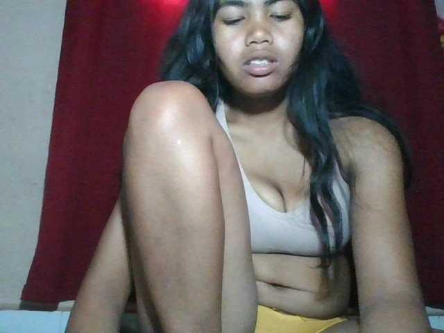 Keziah34 live cam on BongaCams
