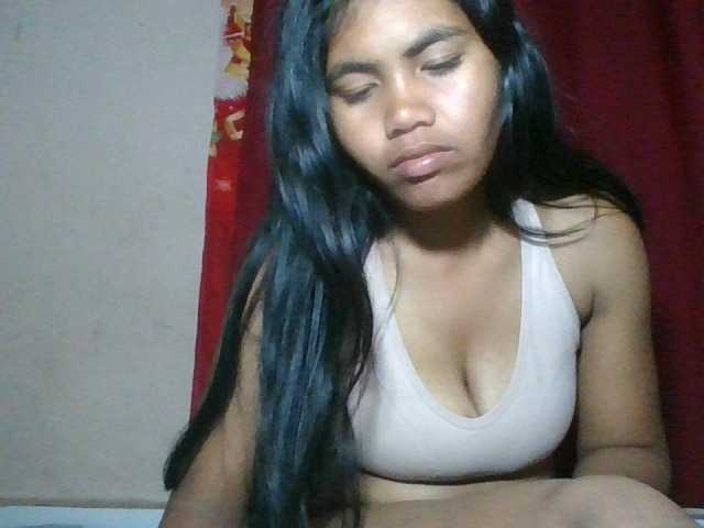 Keziah34, en directo ahora en BongaCams
