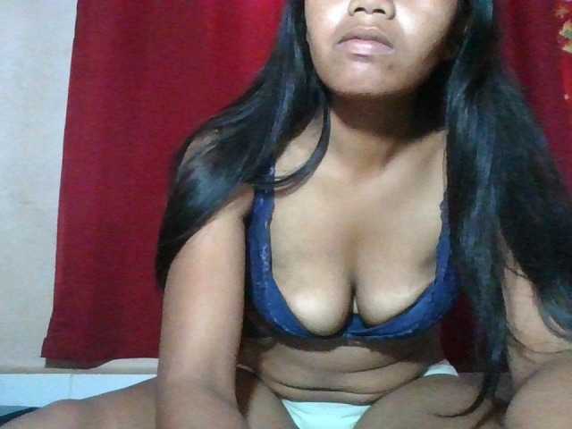 Keziah34 live cam
