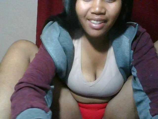 Keziah34 live cam on BongaCams