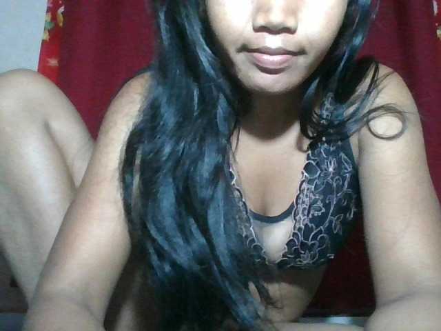Keziah34 live cam on BongaCams