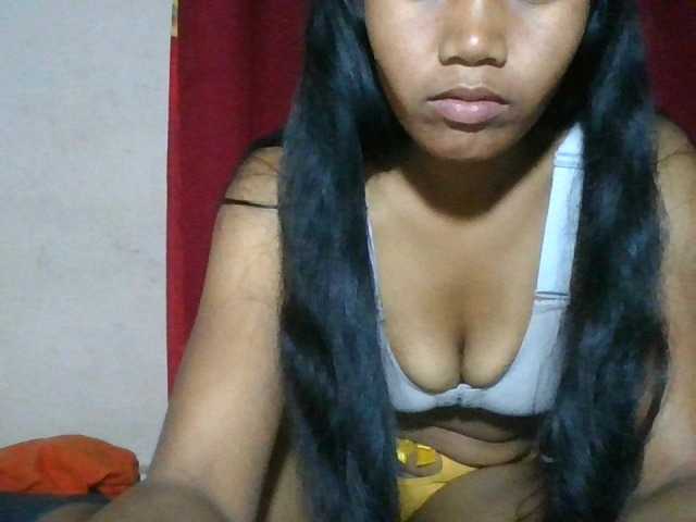 Keziah34 live cam on BongaCams