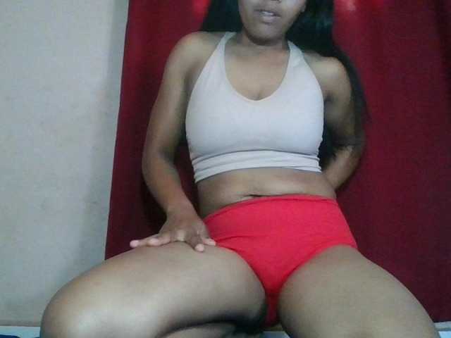 Keziah34 live cam on BongaCams