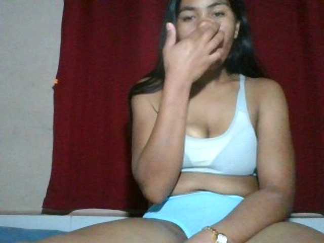 Keziah34 live cam on BongaCams