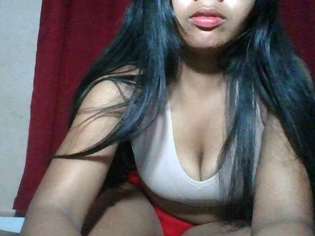 Keziah34 live cam on BongaCams