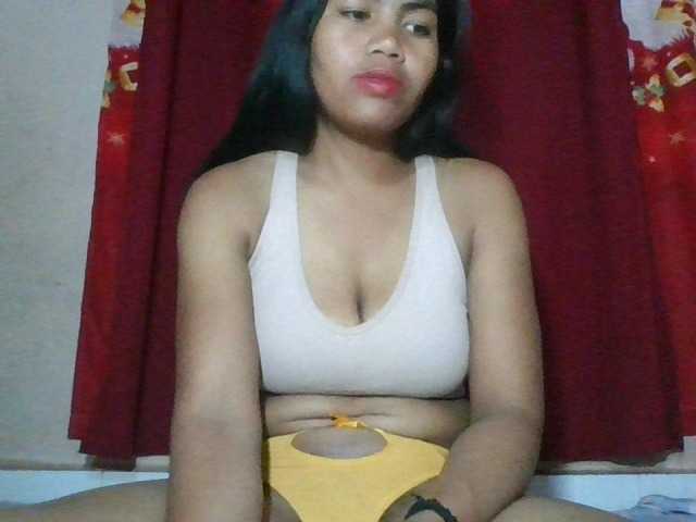 Keziah34 live cam on BongaCams