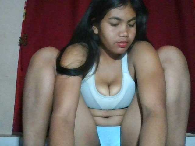 Keziah34 live cam on BongaCams