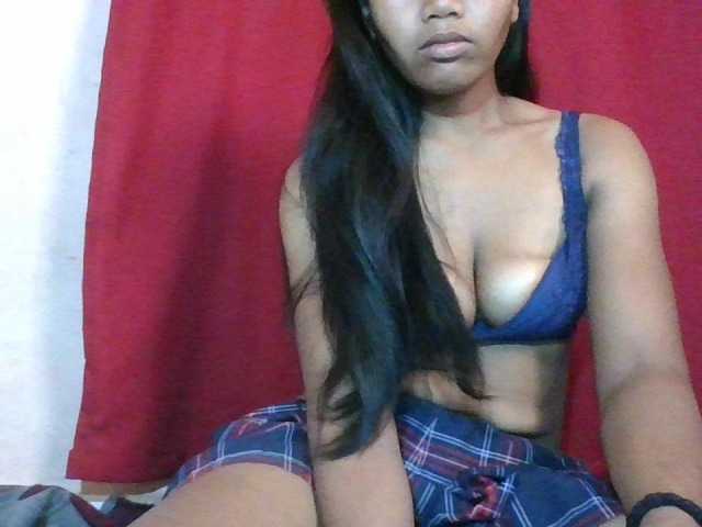 Keziah34 live cam on BongaCams