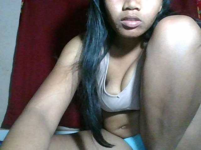 Keziah34 live cam on BongaCams