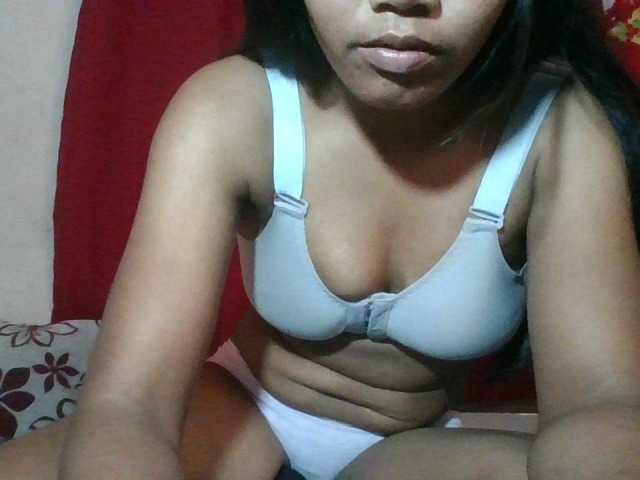 Keziah34 live cam on BongaCams