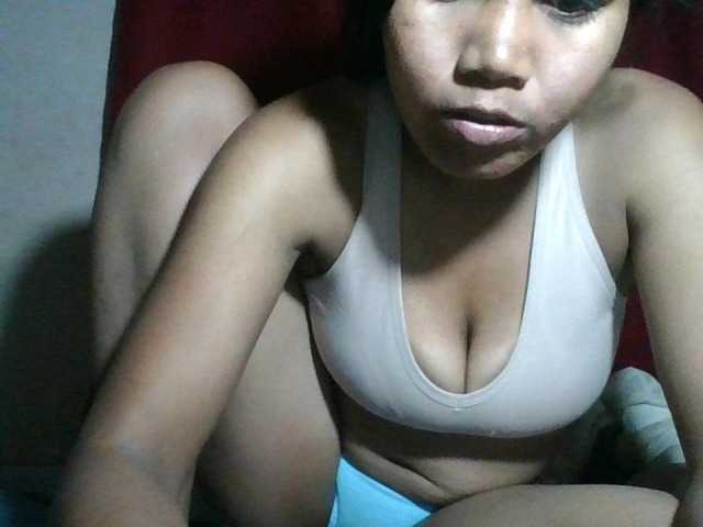 Keziah34 live cam on BongaCams