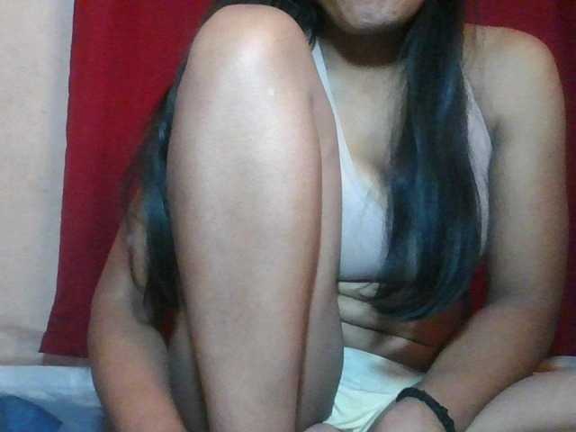 Keziah34 live cam on BongaCams