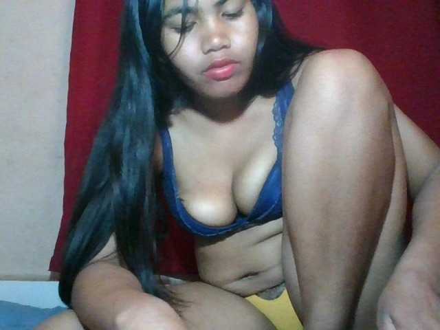 Keziah34 live cam on BongaCams