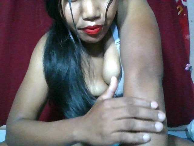 Keziah34 live cam on BongaCams
