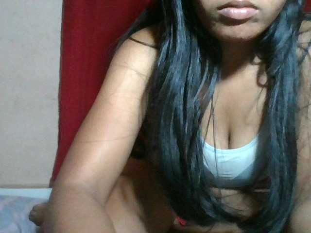 Keziah34 live cam on BongaCams