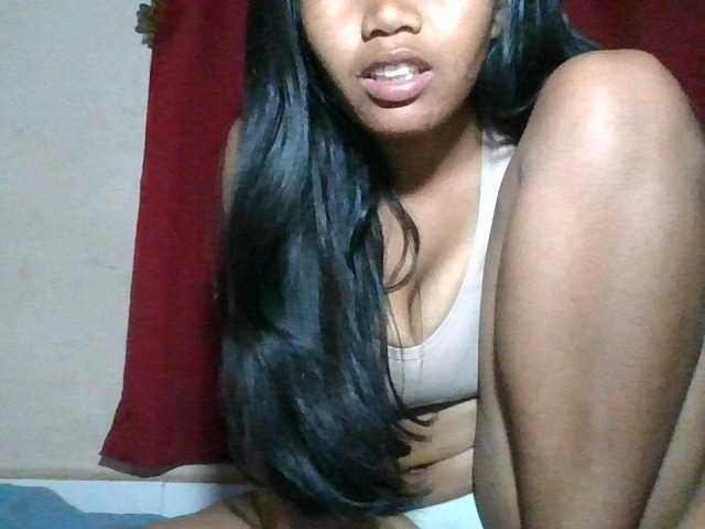 Keziah34 live cam on BongaCams