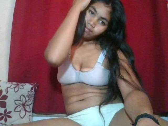 Keziah34 live cam on BongaCams