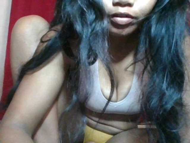 Keziah34 live cam on BongaCams