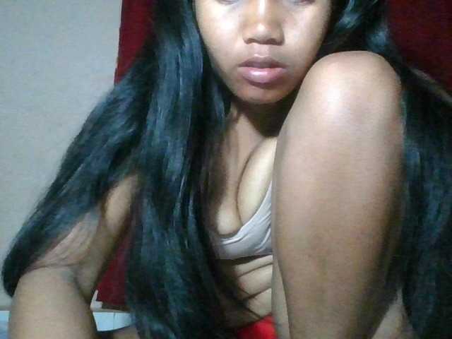 Keziah34 live cam on BongaCams