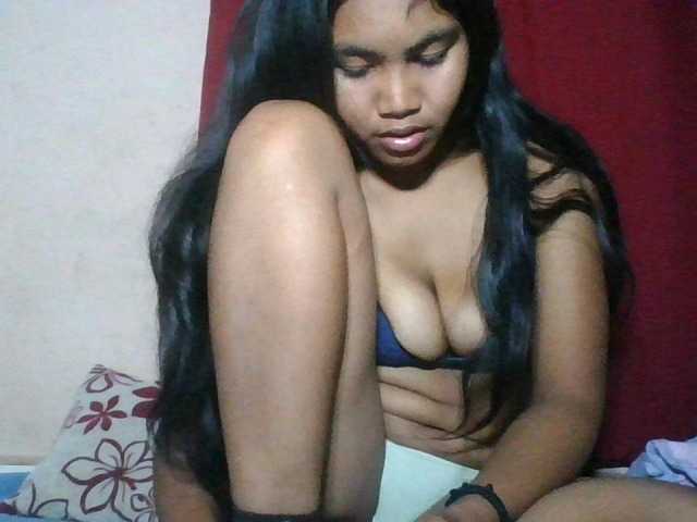 Keziah34 live cam on BongaCams