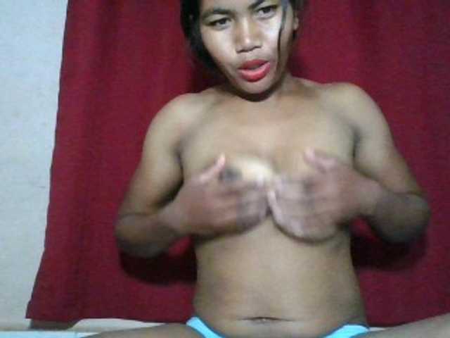 Keziah34 live cam on BongaCams