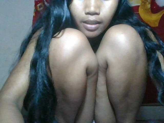 Keziah34 live cam on BongaCams