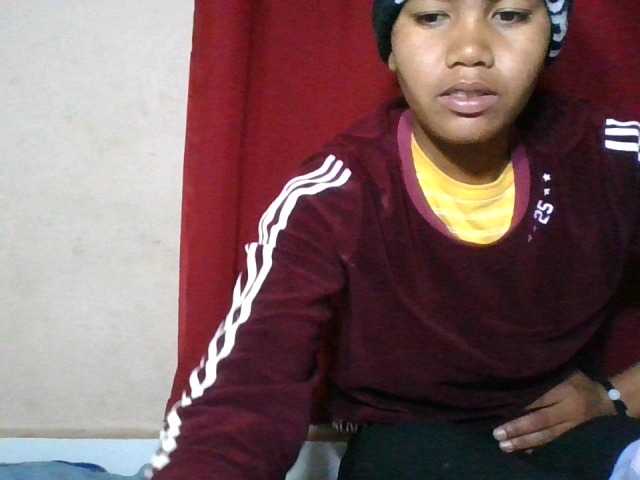 Keziah34 live cam on BongaCams