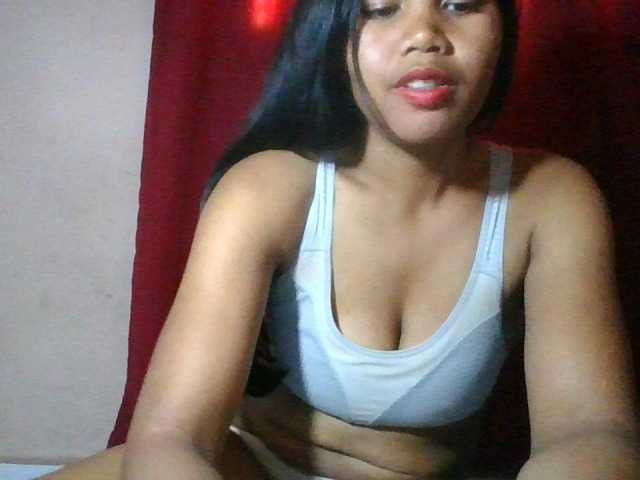 Keziah34 live cam on BongaCams