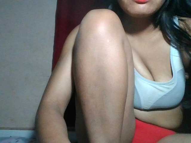 Keziah34 live cam on BongaCams