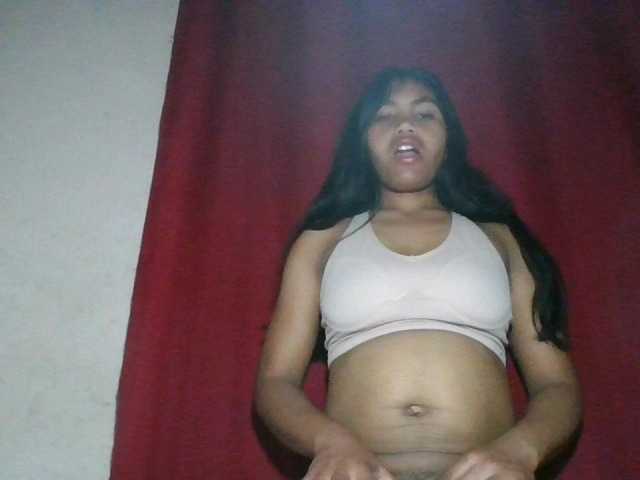 Keziah34 live cam on BongaCams