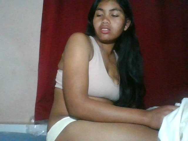 Keziah34 live cam on BongaCams