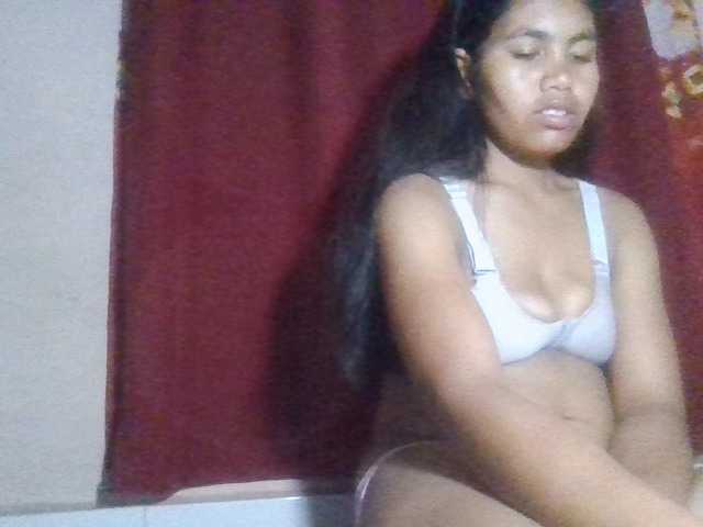 Keziah34 live cam on BongaCams