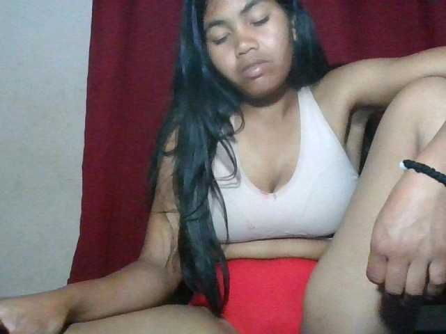 Keziah34 live cam on BongaCams