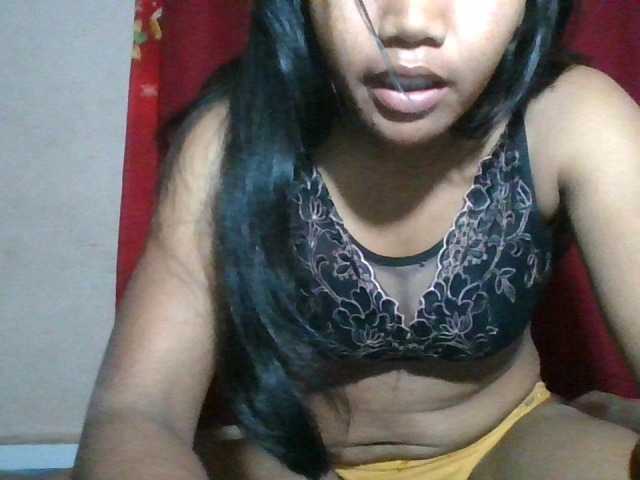 Sex chat gratuit in direct cu Keziah34 pe BongaCams