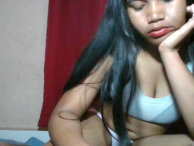 Keziah34 live cam on BongaCams