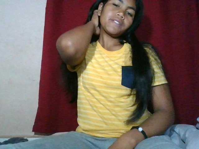 Keziah34 live cam on BongaCams