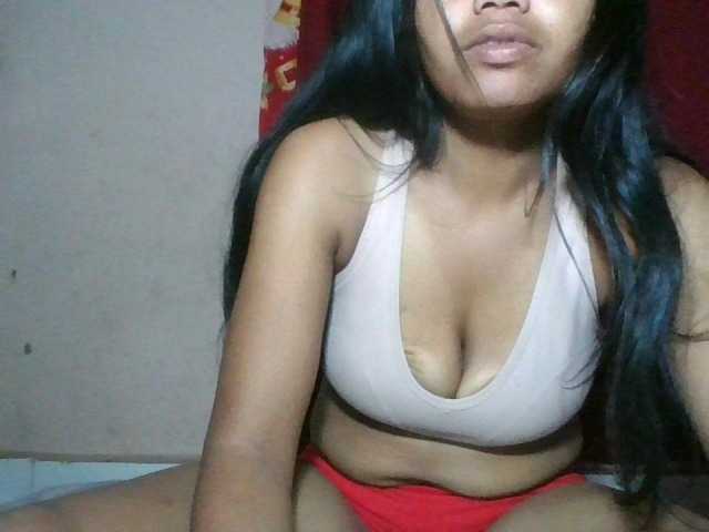 Keziah34 live cam on BongaCams