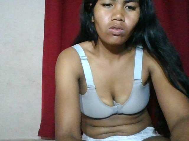 Keziah34 live cam on BongaCams