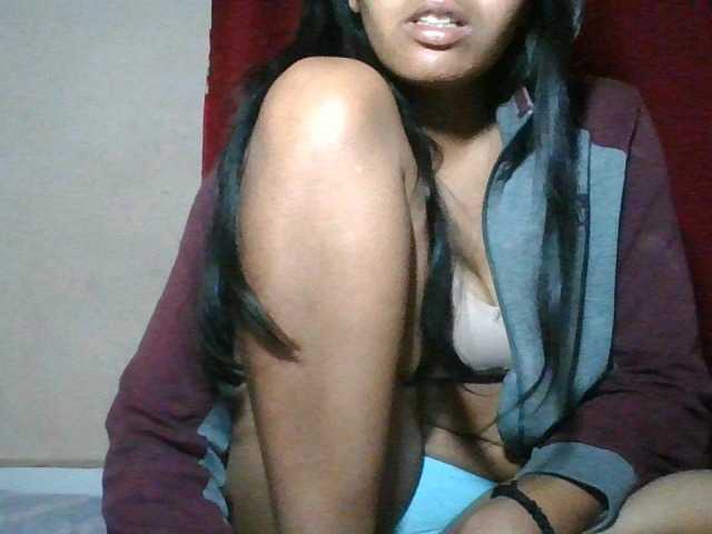 Keziah34 live cam