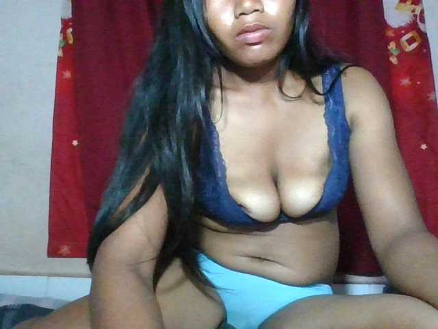 Keziah34 live cam on BongaCams