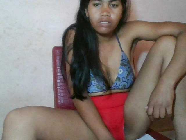 Keziah34 live cam on BongaCams