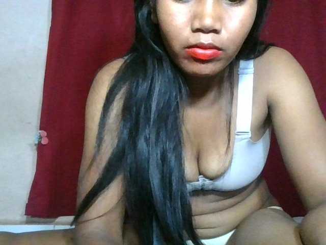 Keziah34 live cam on BongaCams