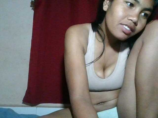 Keziah34 live cam on BongaCams