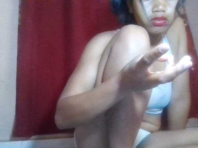 Keziah34 live cam on BongaCams