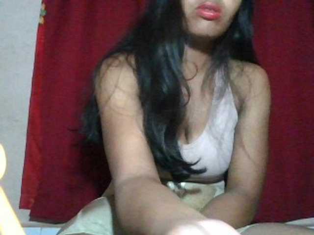 Keziah34 live cam on BongaCams